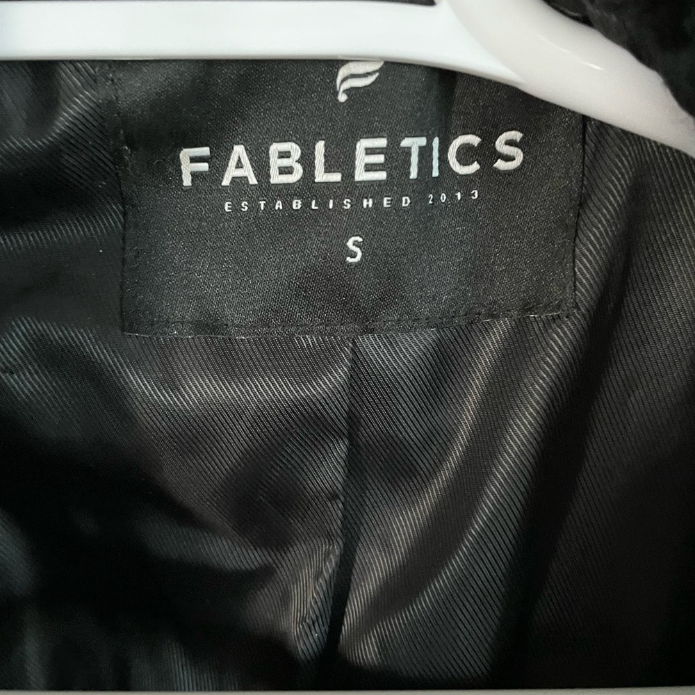 Fabletics Black Teddy Jacket - Picture 5 of 6